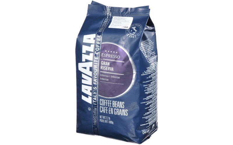Какой хороший зерновой кофе для кофемашины. Кофе в зернах Lavazza , 1 кг синяя упаковка. Кофе Лавацца в зернах 1 кг. Кофе Лавацца фиолетовая упаковка. Lavazza синяя упаковка.